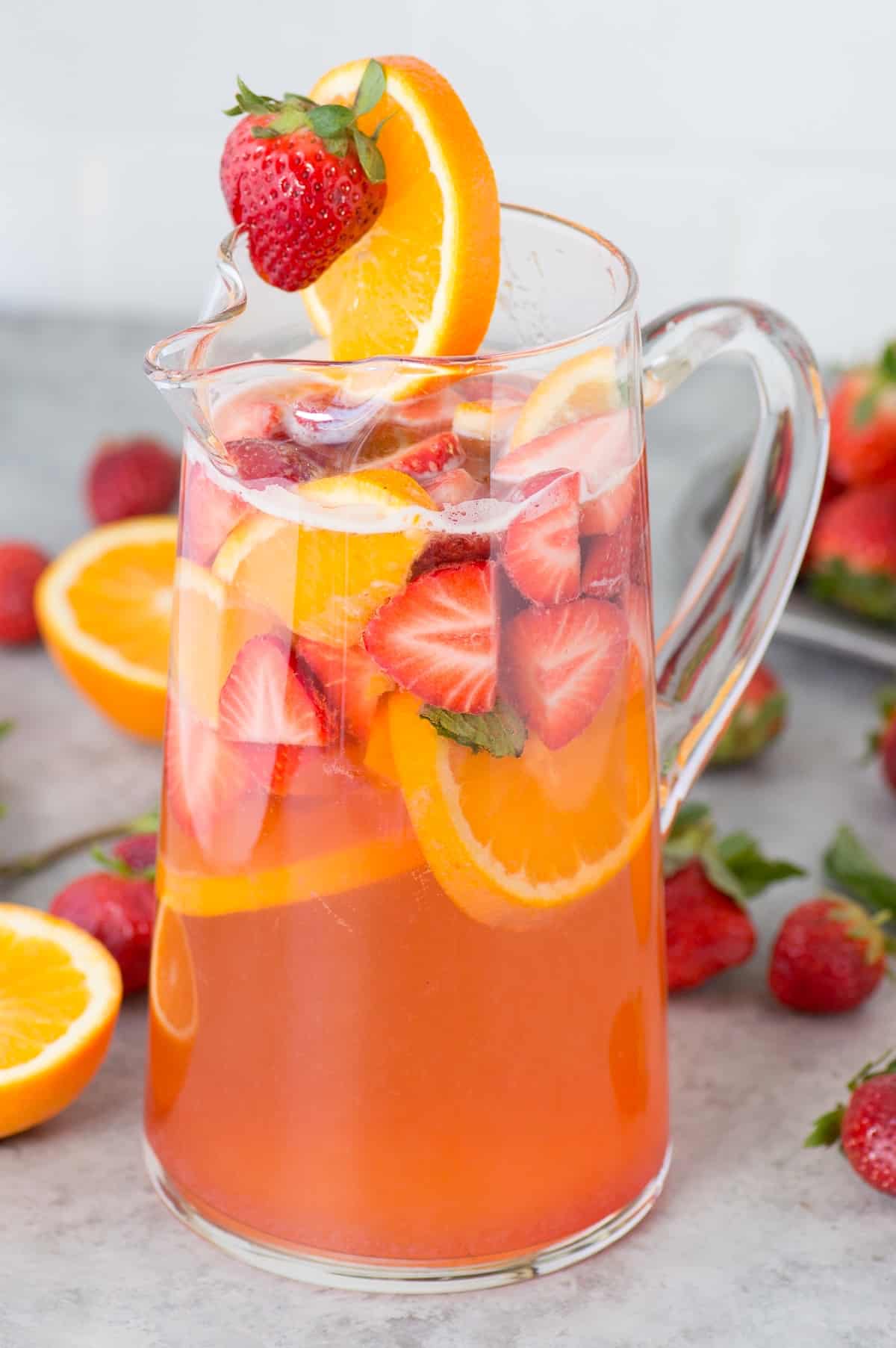 Refreshing Summer Cocktails with Wine